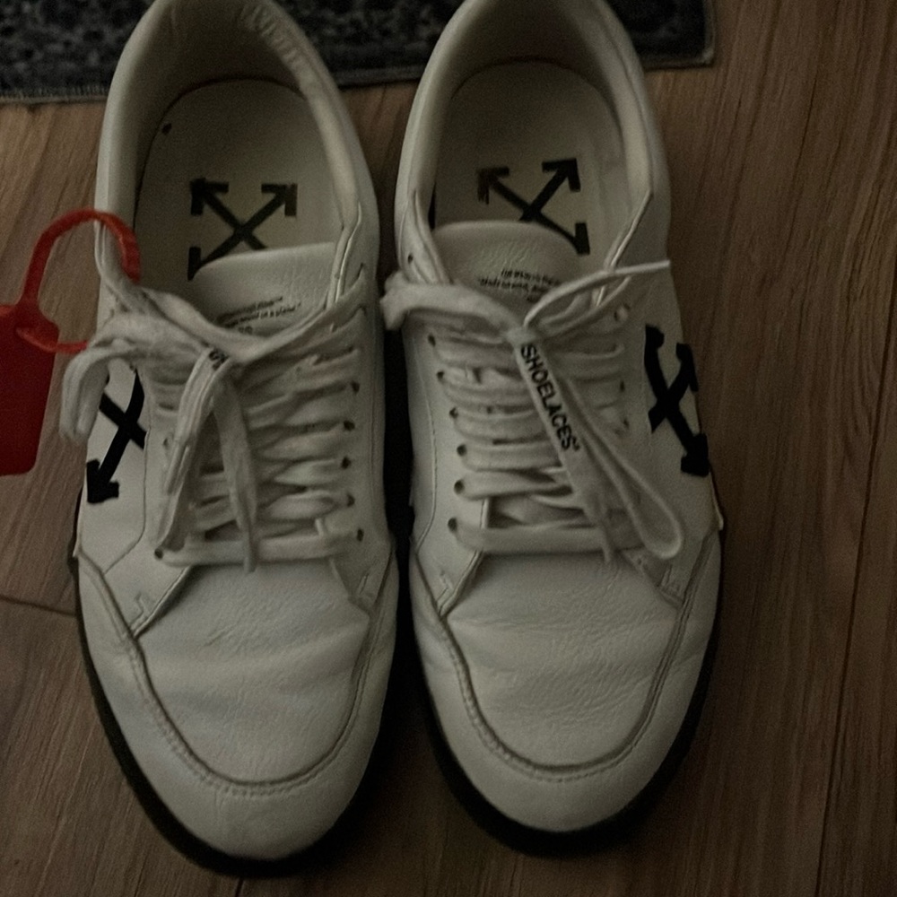 Off-white lows